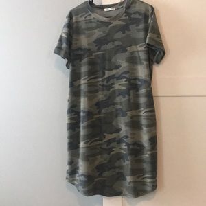 Women’s camo t shirt dress